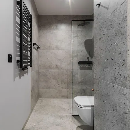 Doki - Black & White By Grand Lejlighed *