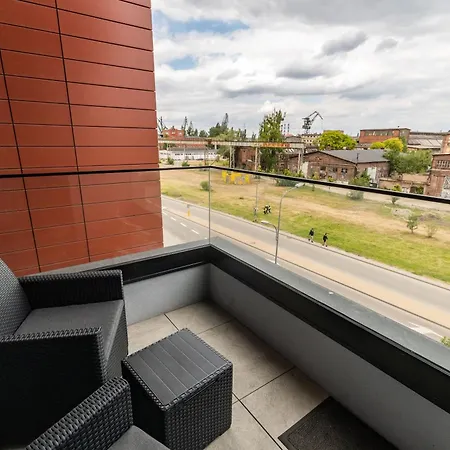 Doki - Black & White By Grand * Danzica