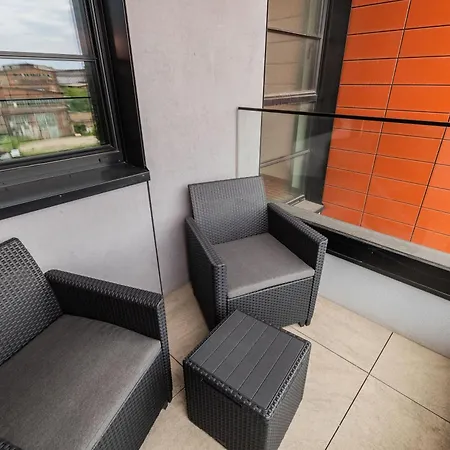 Doki - Black & White By Grand