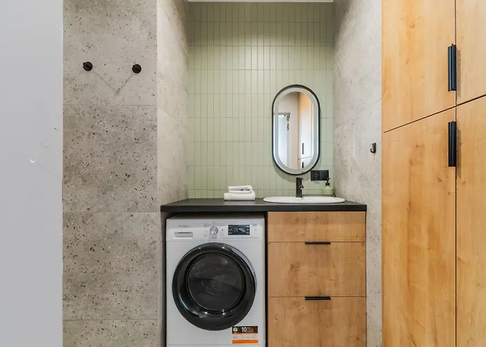 Doki - Black & White By Grand Gdansk