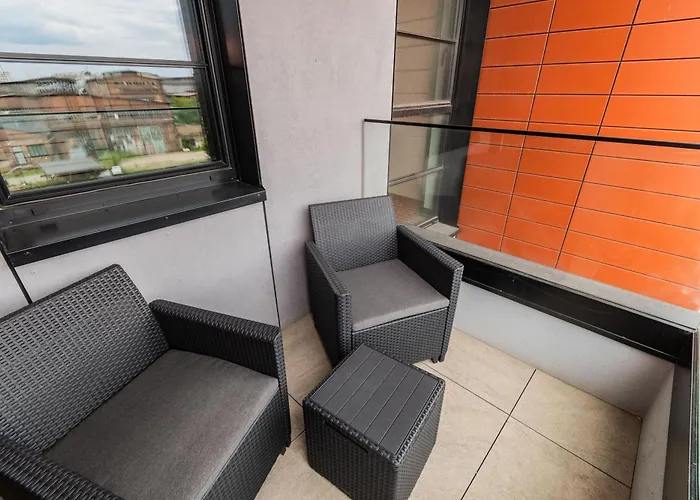 Doki - Black & White By Grand