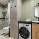 Doki - Black & White By Grand Apartment *